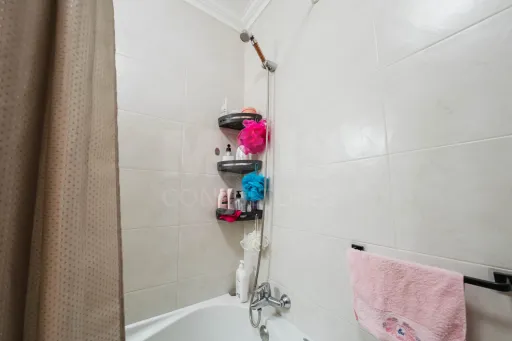 Apartamento T2 no Centro com Garagem e Estacionamento