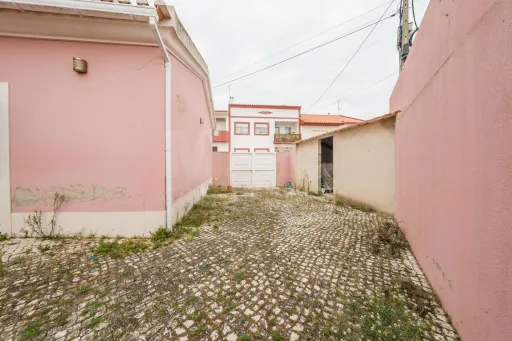 Moradia T3 no Casal Moinho – a 5 minutos a pé da Praia dos Supertubos!