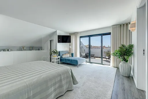 Duplex T3+1 Ericeira, com 350m² e vista mar