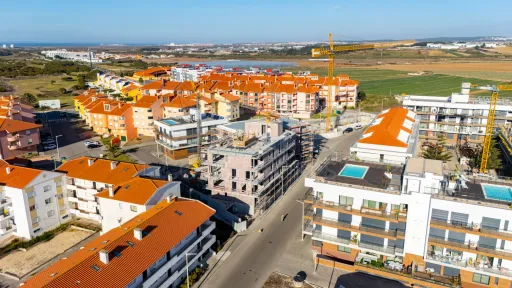 Apartamento T3 novo em prédio com piscina na Consolação
