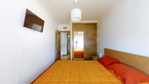Apartamento T2 com parqueamento no Carregado