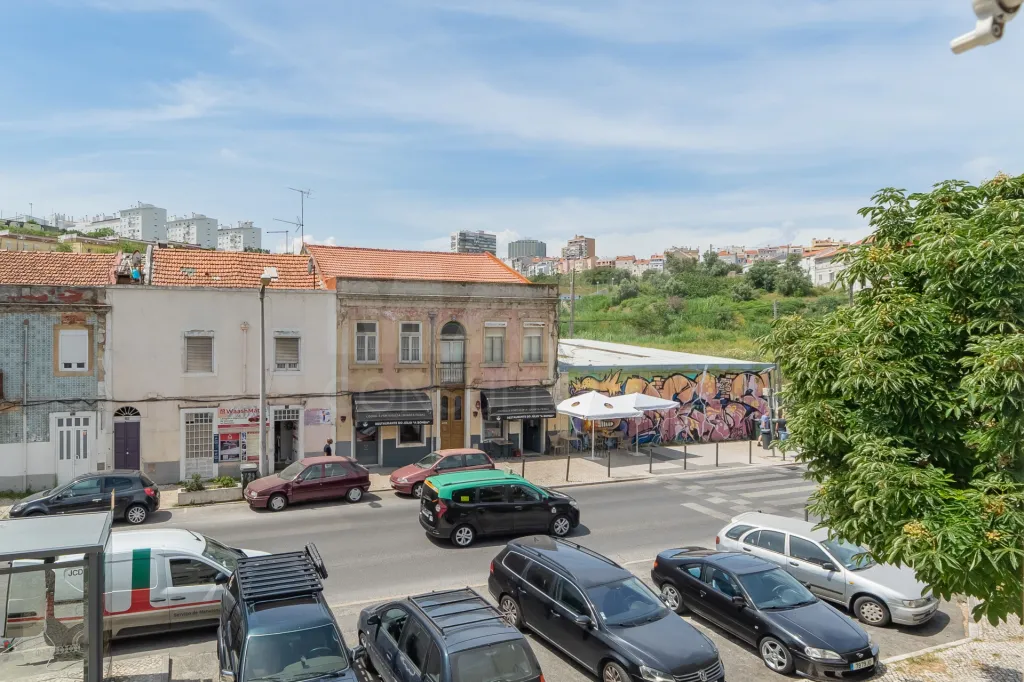 Excelente Oportunidade | T1 com Potencial de Valorização no Beato
