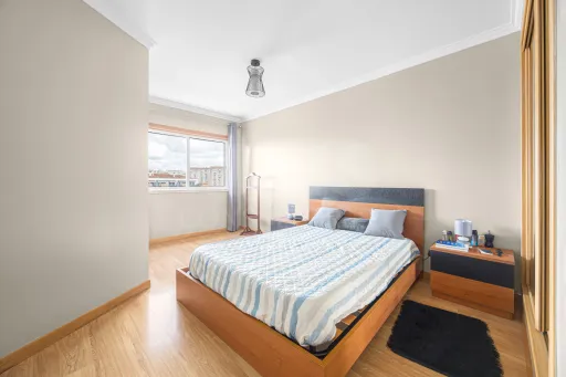 Apartamento T3 no Centro do Carregado | Parqueamento e Arrecadação
