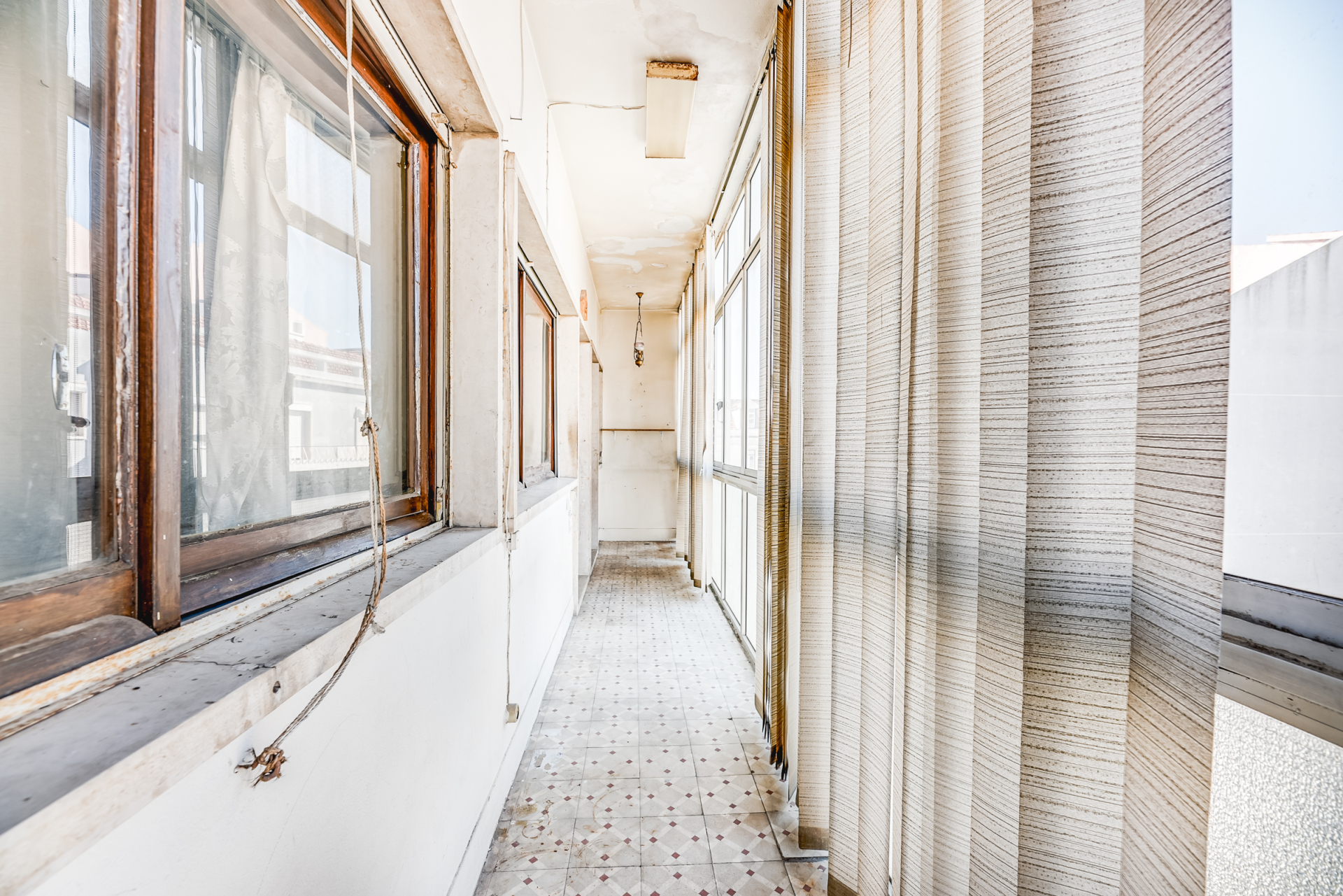 Apartamento para Remodelar no Bairro de Santos