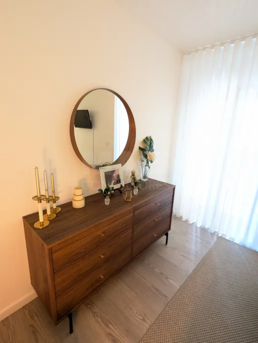 MalvaRosa, Alverca T2 first floor with garage, balcony, equipped and furnished