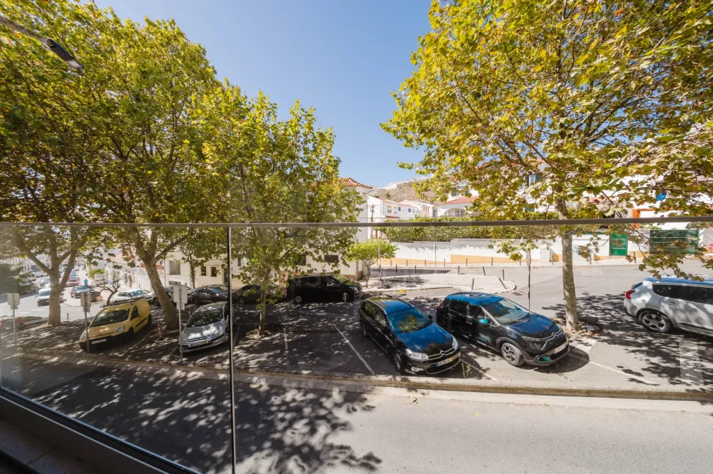 Apartamento T2 na Nazaré c/ 2 lugares de garagem