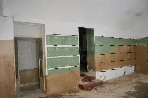 Edifício único do século XVII para reabilitação em Évora