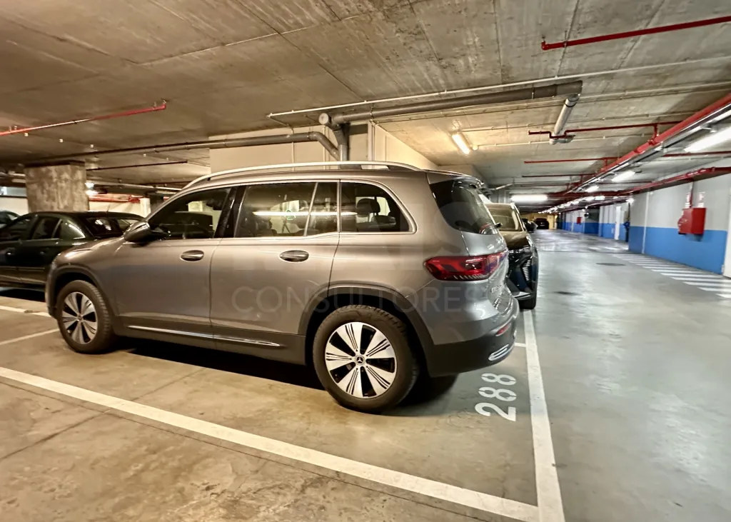 T2 na Alta de Lisboa com Varandas, Estacionamento, Arrecadação e Elevador