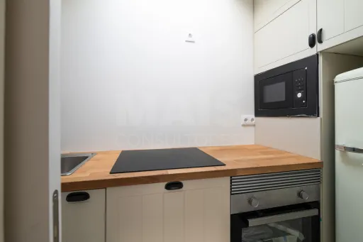 Moradia T1+1 totalmente renovada — moderna, acolhedora e com espaço exterior