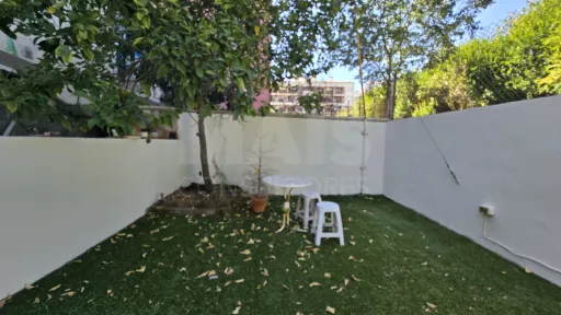 Apartamento T2 em Alcântara