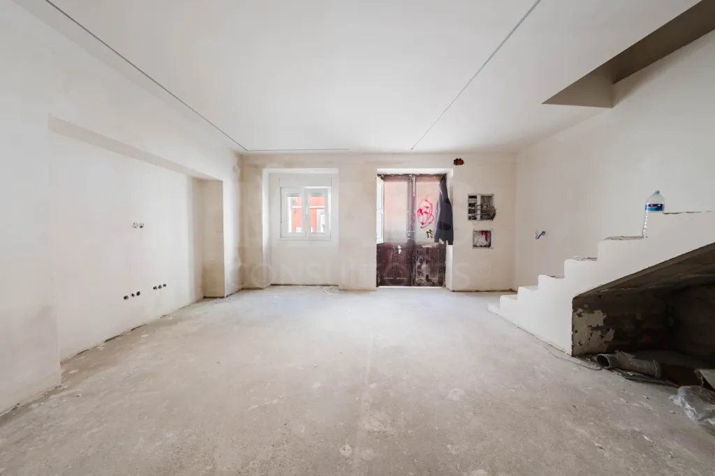 Moradia totalmente remodelada no coração de Peniche!