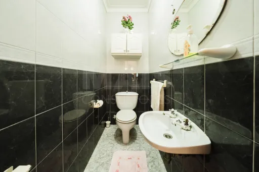 Propriedade única, a apenas 2 km de Alcobaça, com mais de 30.000 m² de terreno