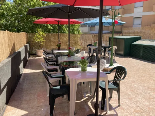 Benfica | Restaurante em Funcionamento + 3 Frações Comerciais | Clientela fiel e casa cheia.