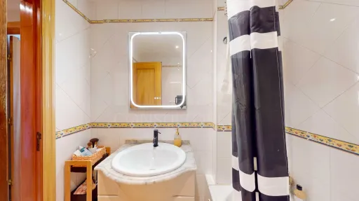 Apartamento T1 com elevador - Monte Abraão