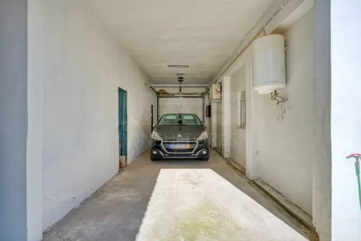 Viva com Espaço e Conforto: Moradia T4 com Anexo e Garagem em Coruche – Pronta a Habitar