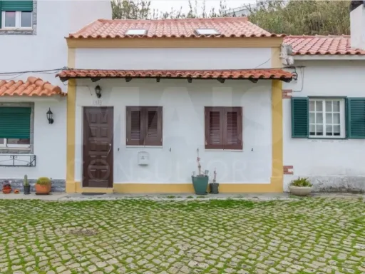 Onde o Mar é o seu Quintal: Refúgio Charmoso junto à praia de São João da Caparica