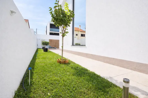 Moradia T5 de Luxo com Piscina