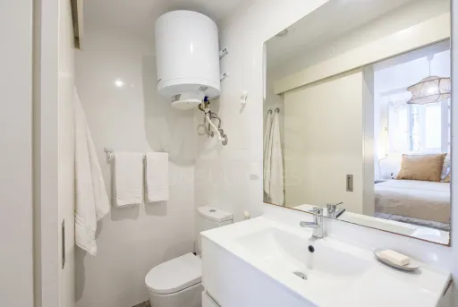 Renovated Studio in Arroios | Lisbon | Premium Neighborhood Near the Metro