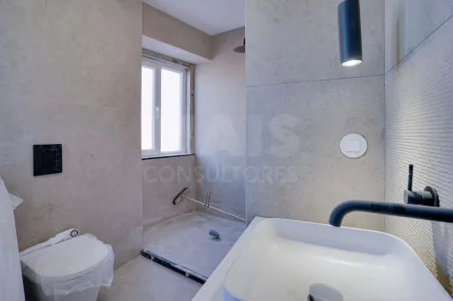 Apartamento T3 Renovado na Cova da Piedade