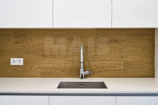 2 bedroom apartment with 2 parking spaces