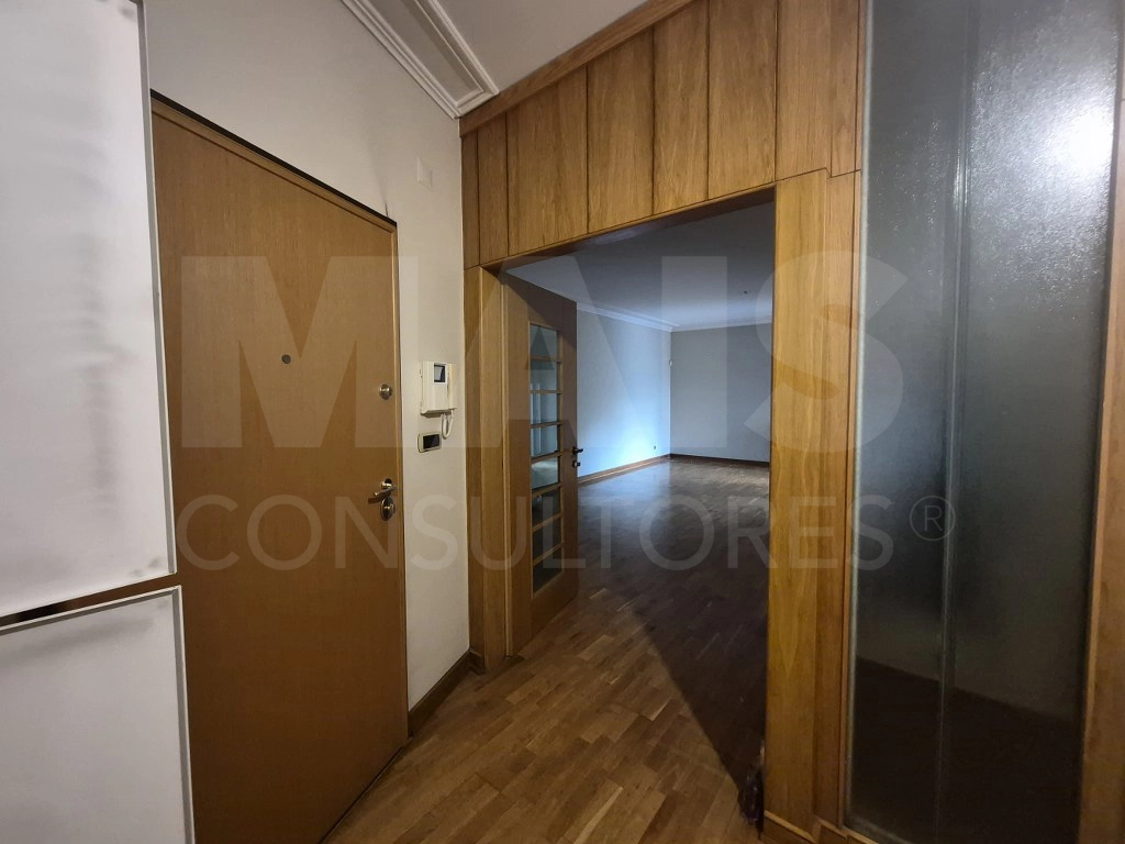 Exclusivo T2 em Condomínio Privado com Piscina