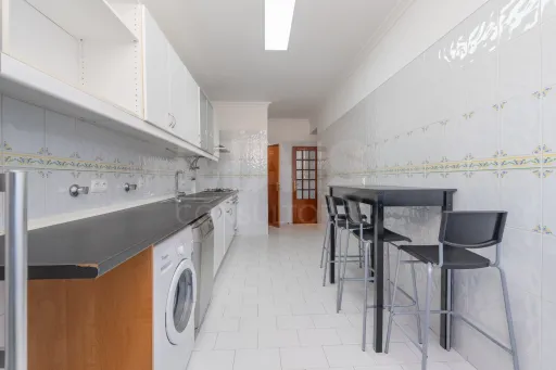Vista Rio + Espaço Extra – O T2+1 que Vais Querer a 25 Minutos de Lisboa
