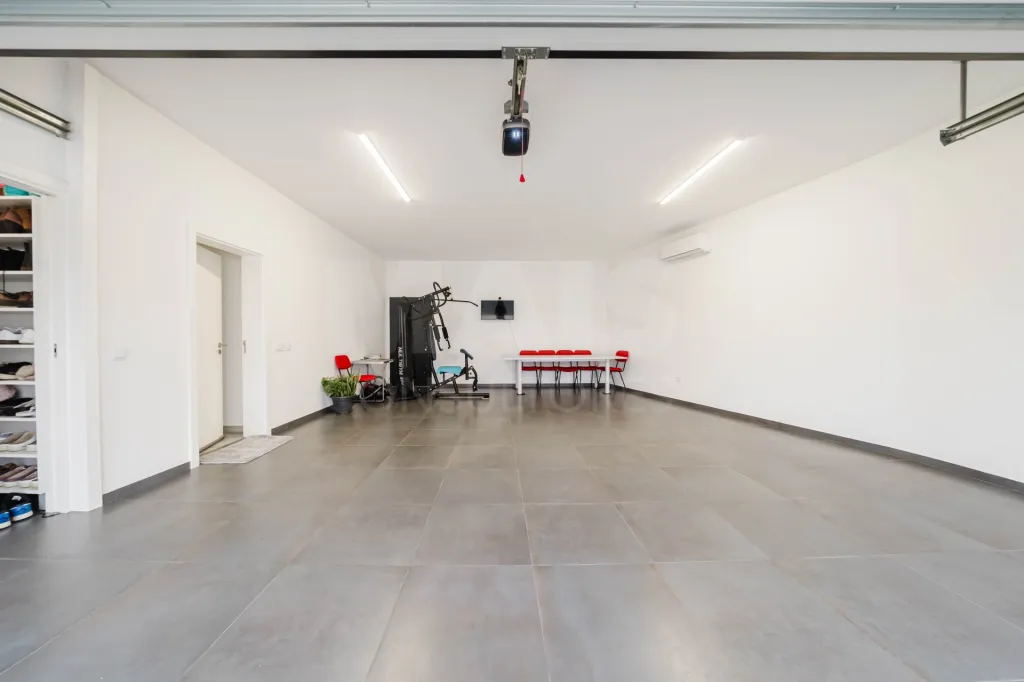 Moradia T3 Térrea Moderna em terreno c/ 2.610m2