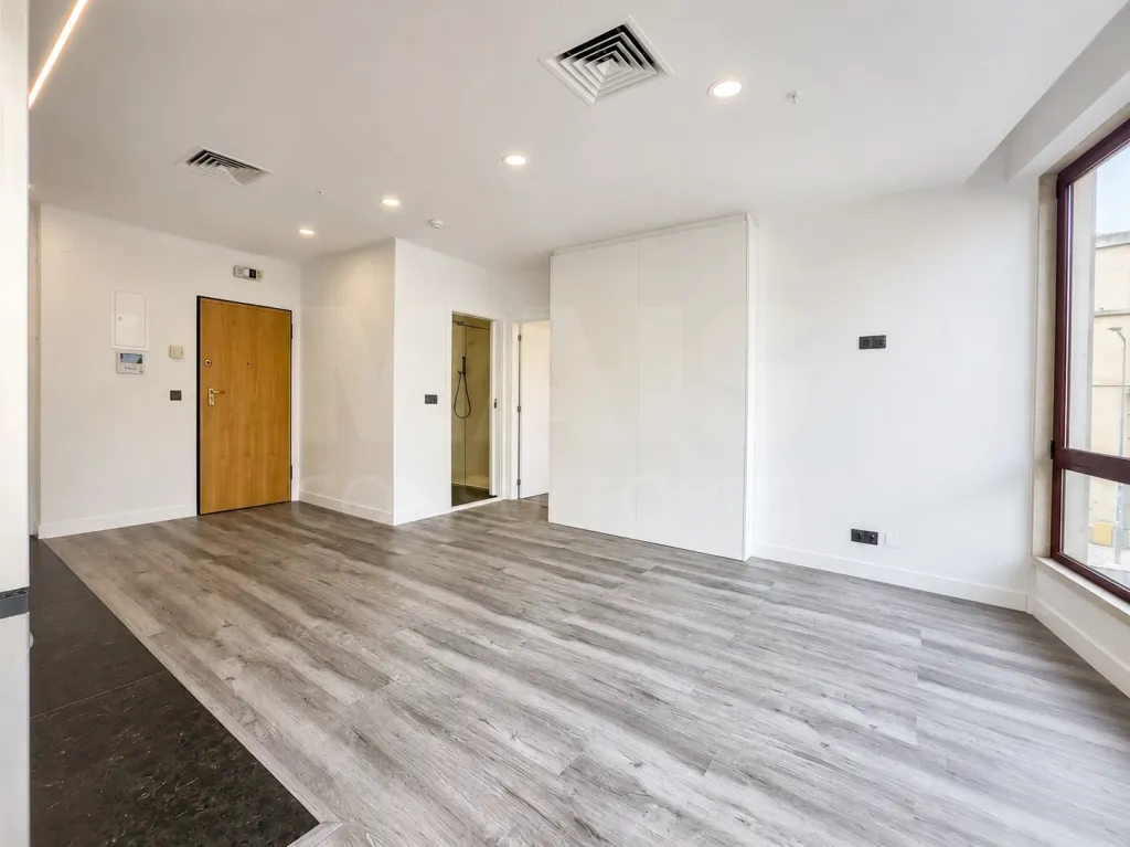 T1 Totalmente Remodelado a Estrear | Cozinha Equipada | Ar Condicionado | Agualva