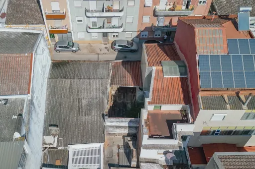 Moradia para reabilitação em Alhandra
