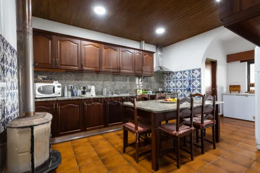 Moradia Térrea V3 com terreno urbano de 3780m2 no Alentejo
