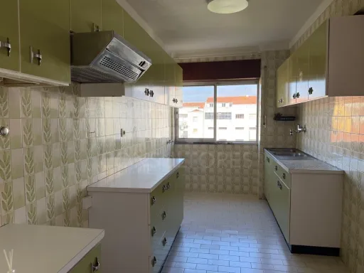 Apartamento T3 | Varanda | Centro do Bombarral