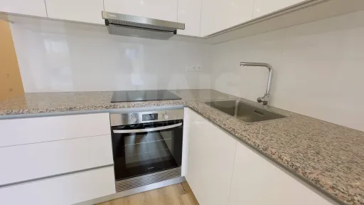 Apartamento T1 Totalmente Remodelado  | Centro da Lourinhã
