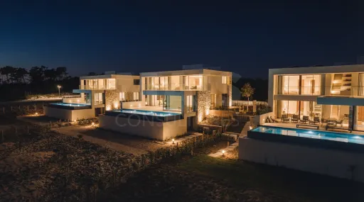 Moradia T5 com Piscina - Vista Golfe e Mar