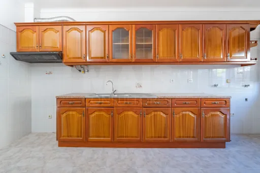 Oportunidade no Porto Alto, moradia T4+1 com 204m2 e logradouro.