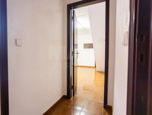 Moradia Térrea T2 para remodelar em Coruche-Vale Mansos