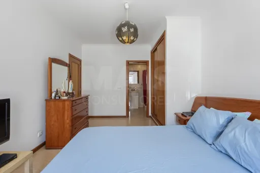 Luxury 3-bedroom apartment with garage and private terrace