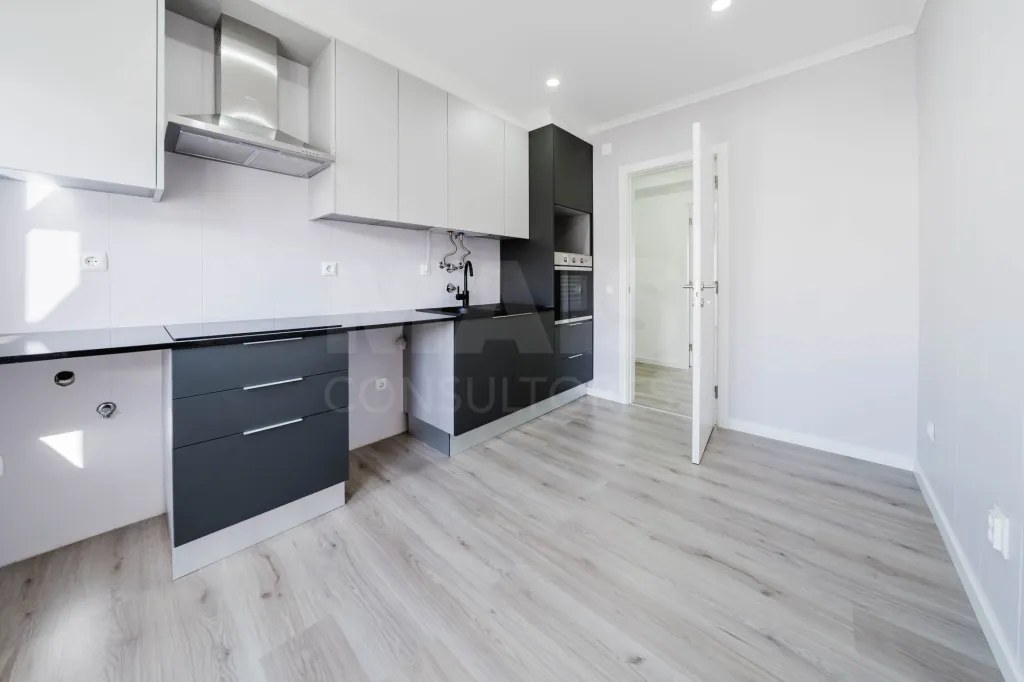 Apartamento T3 totalmente remodelado nas Caldas da Rainha