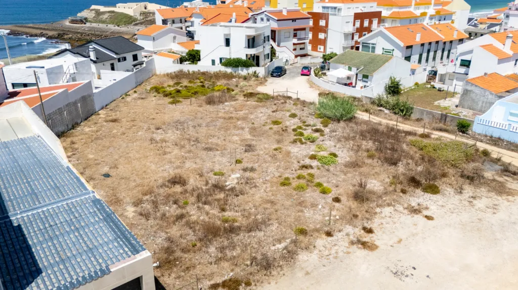 Dois terrenos exclusivos na Consolação – 2ª linha mar, a passos da praia!
