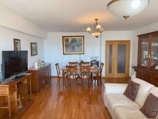 3 bedroom apartment in Algés