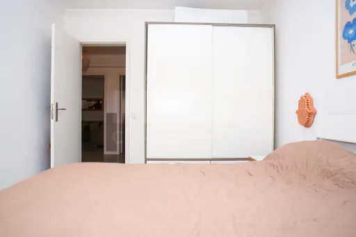 Apartamento T2 Remodelado no Carregado