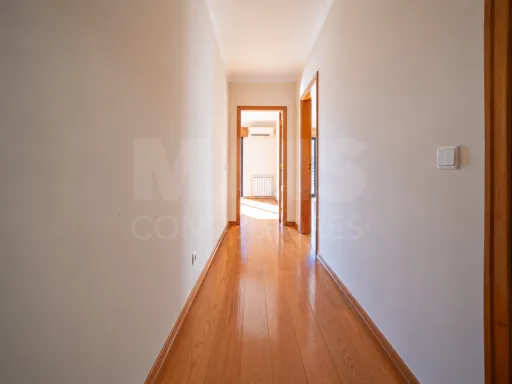 2-Bedroom + 1 Apartment in a Private Condominium | 167 m² | 2 Parking Spaces | Jardim do Torel