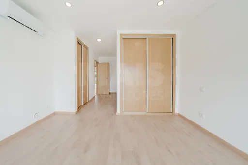 Moradia T3 Nova C/ Vista Mar, Piscina e Garagem, Areia Branca, Lourinhã