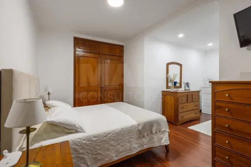 Apartamento T3 Duplex com Garagem em Peniche