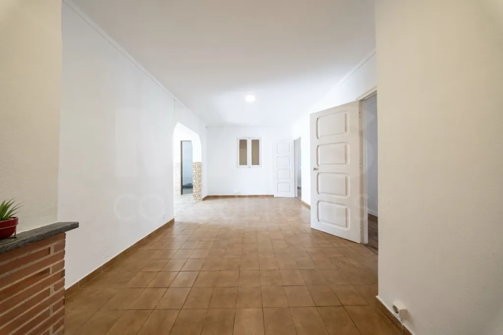 Moradia T2+1 com Garagem no Centro de Atouguia da Baleia