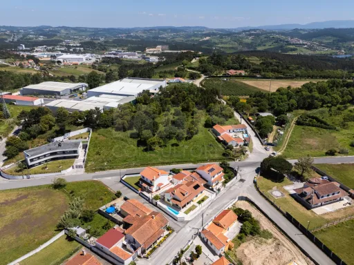 Terreno nas Gaeiras com 7.788m2