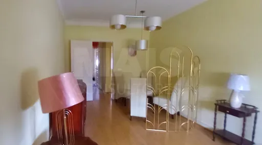 Excellent property for own home or investiT2 in Alvalade (Avenida de Roma)