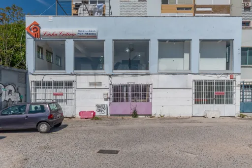 Warehouse in Cacilhas