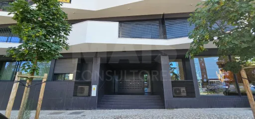 T1 Novo com Estacionamento - Av. Berlim, Olivais
