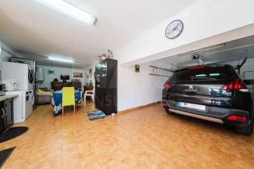 Villa with charm and privacy on a 1400m² plot