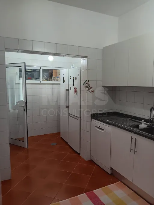 Moradia V2+1 isolada em Sítio das Lombas